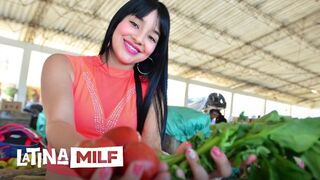 Sofia Galindo forró latin amerikai hátsó lyukát keményen megdugják lucskos pinusban