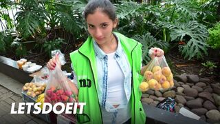 Kolumbiai milf mary gomez arcára spriccel a forró együttlét után