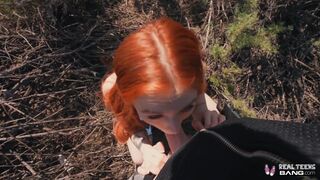 Szenvedélyes vörös fiatal Madi Collins kibelezi a puncáját és keményen megdugja a méretes rúdja