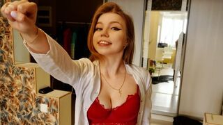 Kisankanna orosz gyógymódja a vírusra – tinédzser pippantás cosplayben